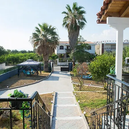 Summer Dreams Digeliotika Villa *